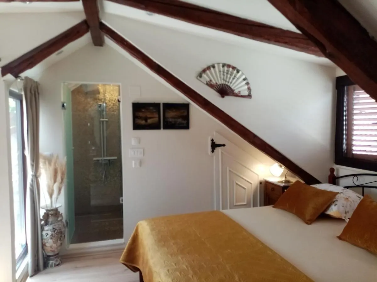 Apartments & Rooms Trogir Stars Free Parking Croatia
