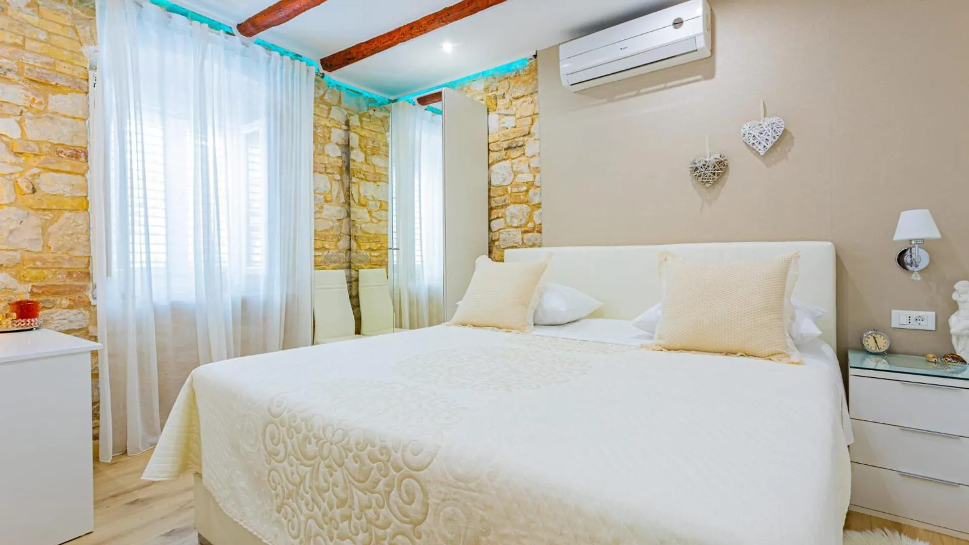 Apartments & Rooms Trogir Stars Free Parking