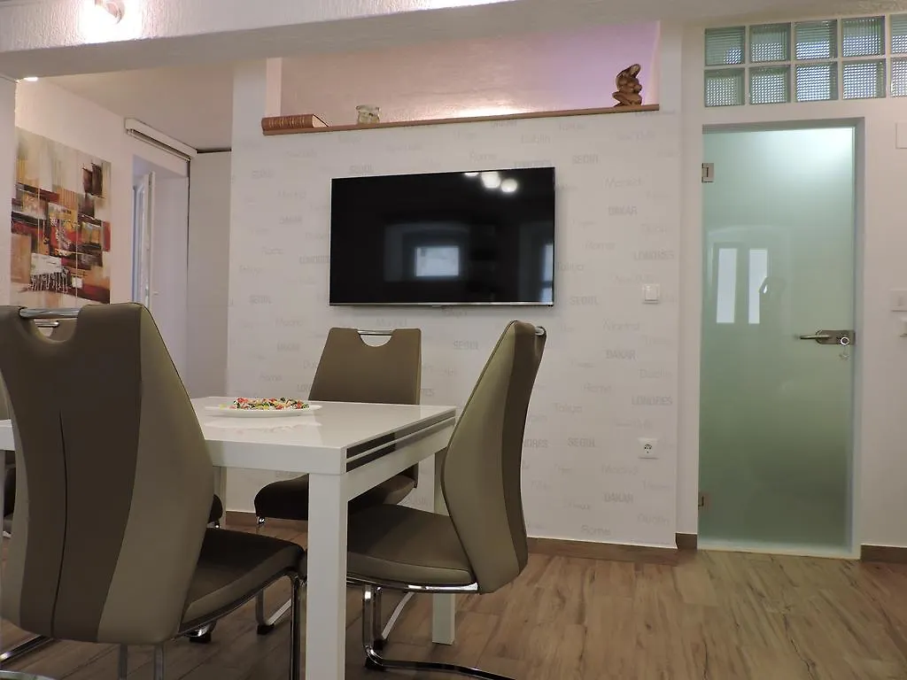 Apartments & Rooms Trogir Stars Free Parking Guest house