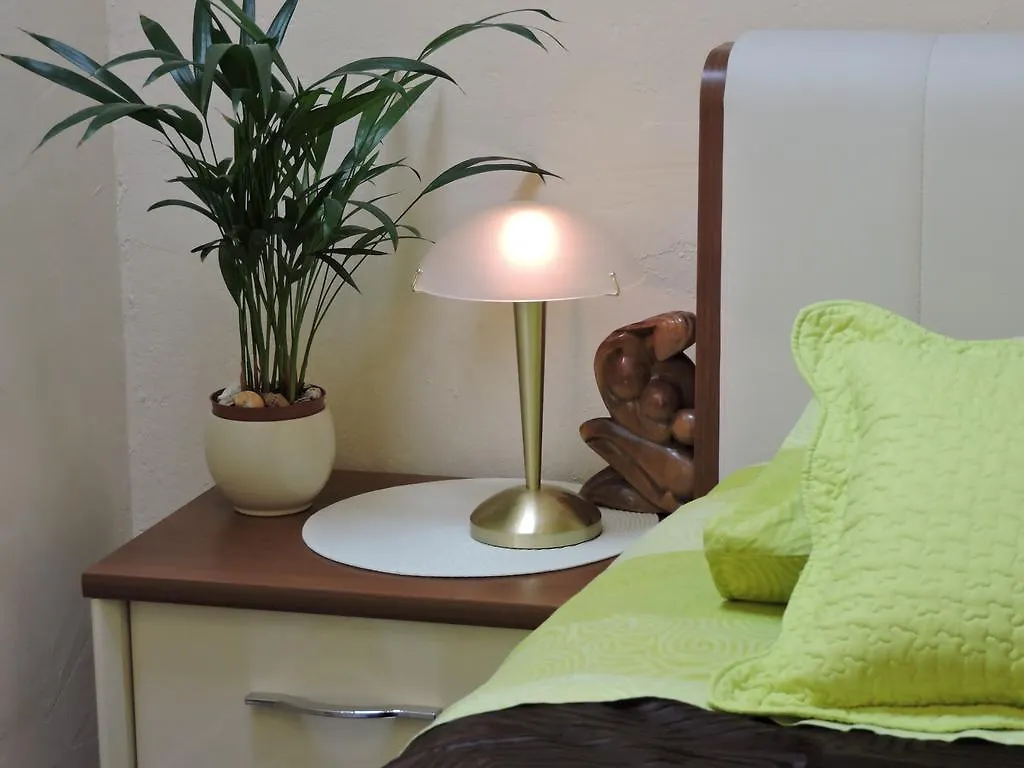 **** בית הארחה Apartments & Rooms Trogir Stars Free Parking קרואטיה