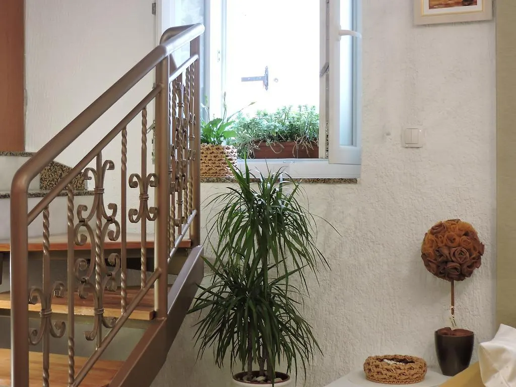 Apartments & Rooms Trogir Stars Free Parking 4*,